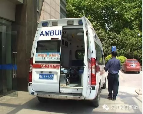 五一假期，杭州一工地的起重機吊機倒塌，造成1人重傷，3人輕傷